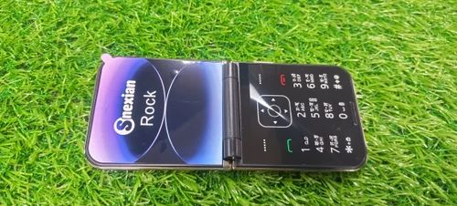 Snexian™ Classic Flip Phone – Retro Vibes. Modern Basics.